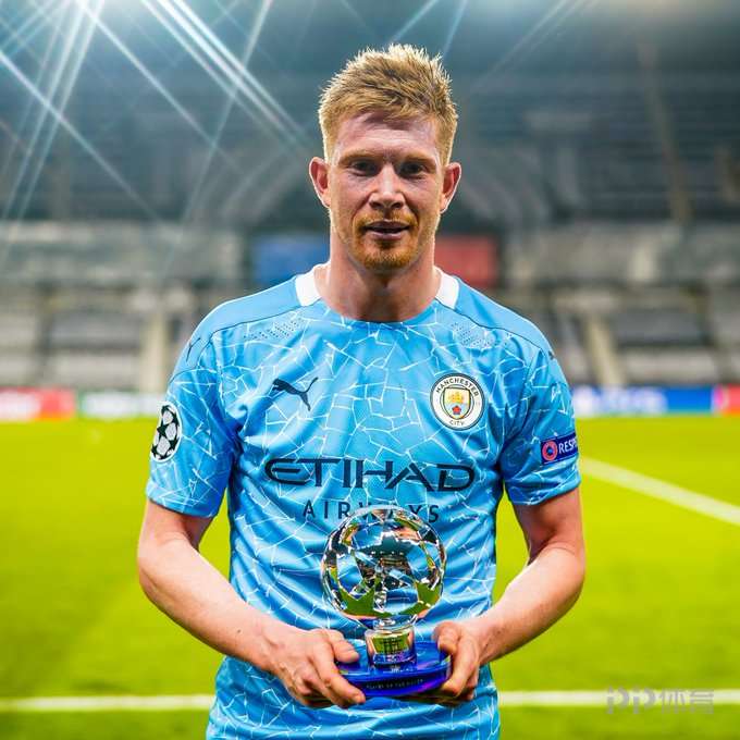 一块拼图被 一块拼图被